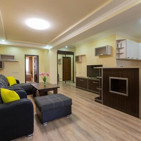 Umba Apartment N5 - Balcony And Mount Ararat View Jerevan Buitenkant foto