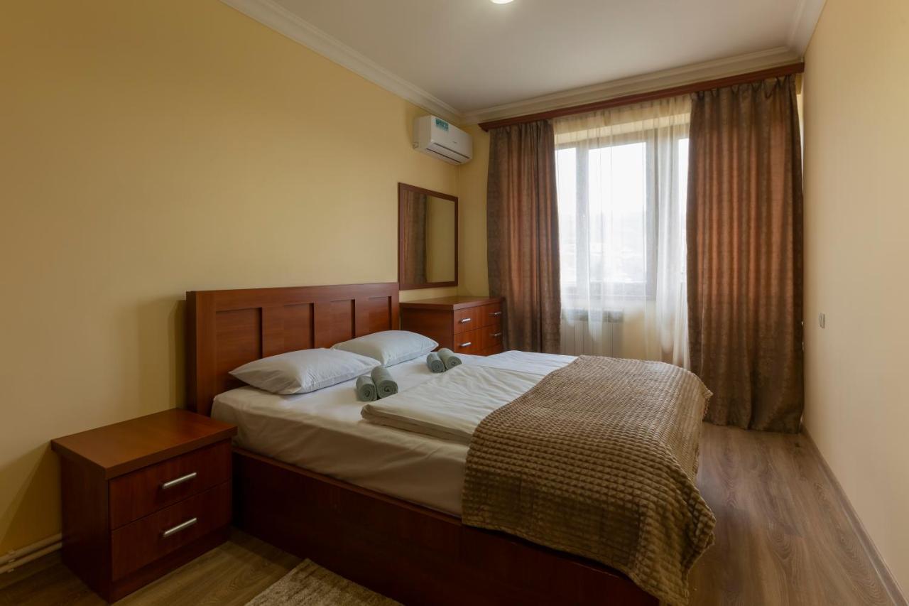 Umba Apartment N5 - Balcony And Mount Ararat View Jerevan Buitenkant foto